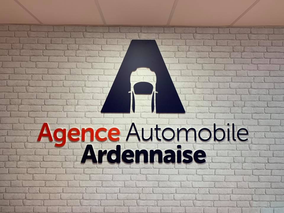 Enseigne agence automobile